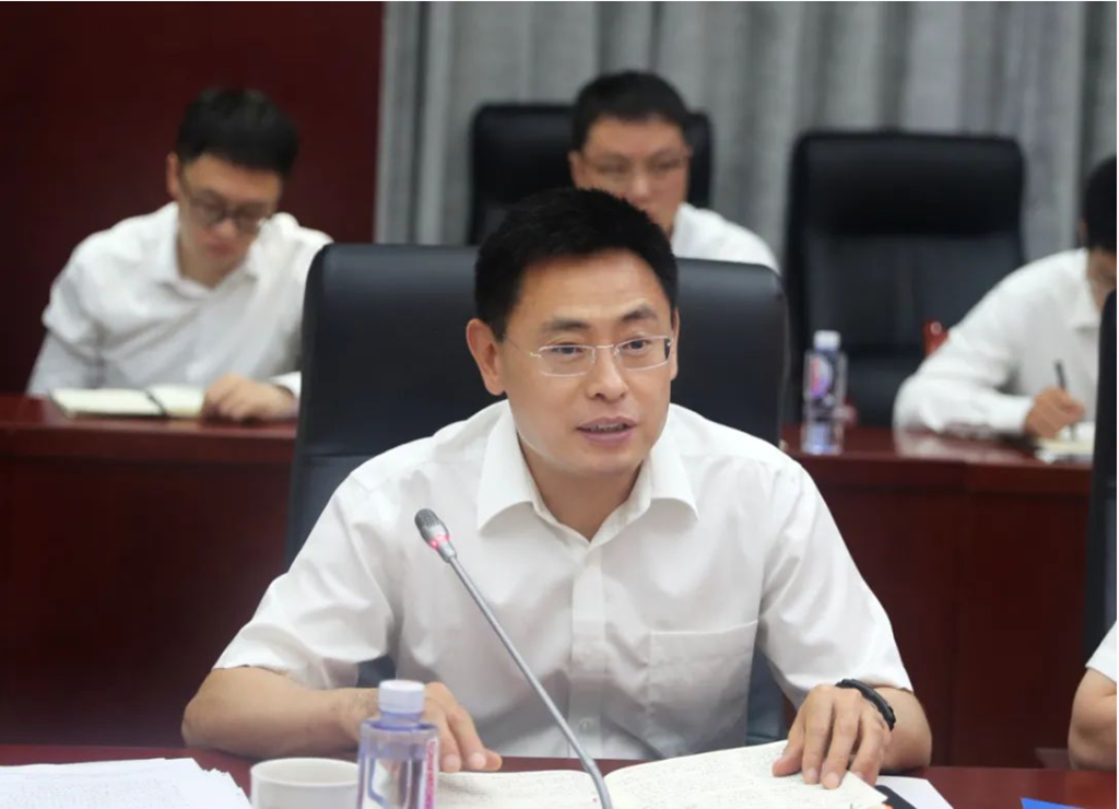 中国中铁党委常委、副总裁、总法律顾问于腾群到中铁工业开展提高上市公司治理水平专题调研 中国中铁党委常委、副总裁、总法律顾问于腾群到中铁工业开展提高上市公司治理水平专题调研
