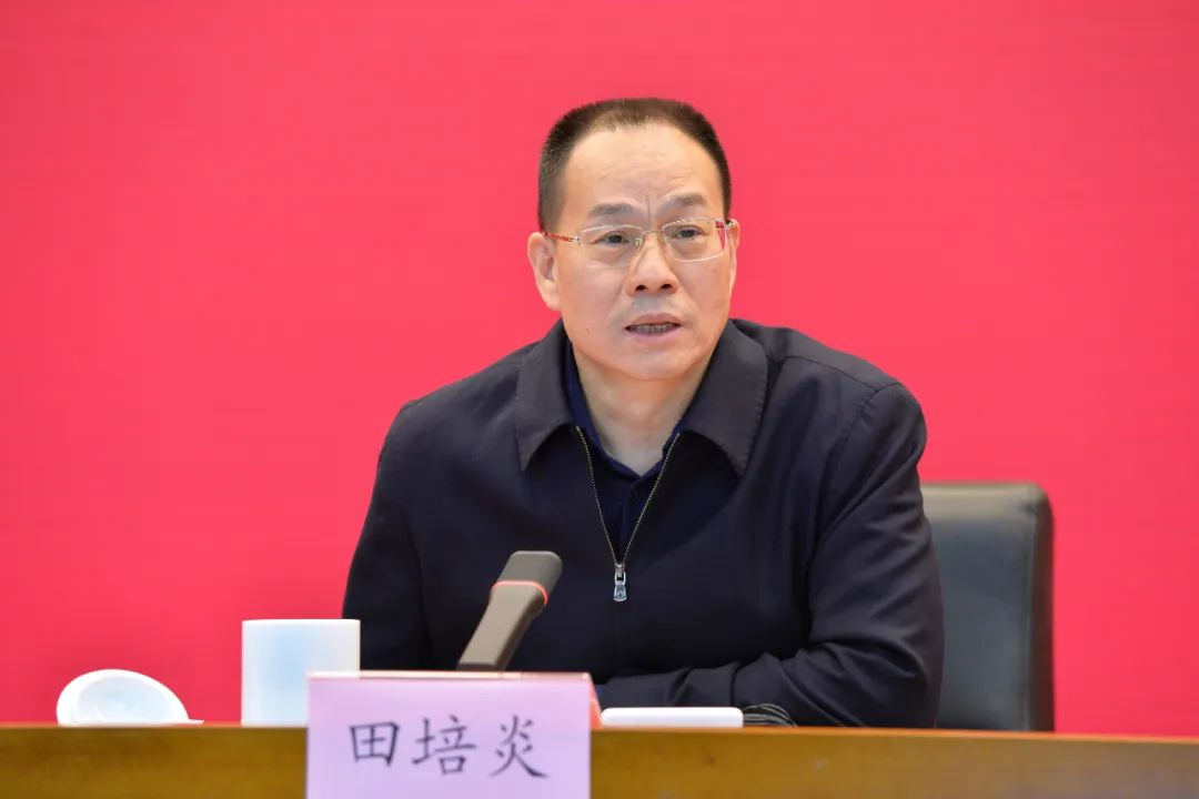 学习贯彻党的二十大精神中央宣讲团报告会在国资国企系统举行 学习贯彻党的二十大精神中央宣讲团报告会在国资国企系统举行