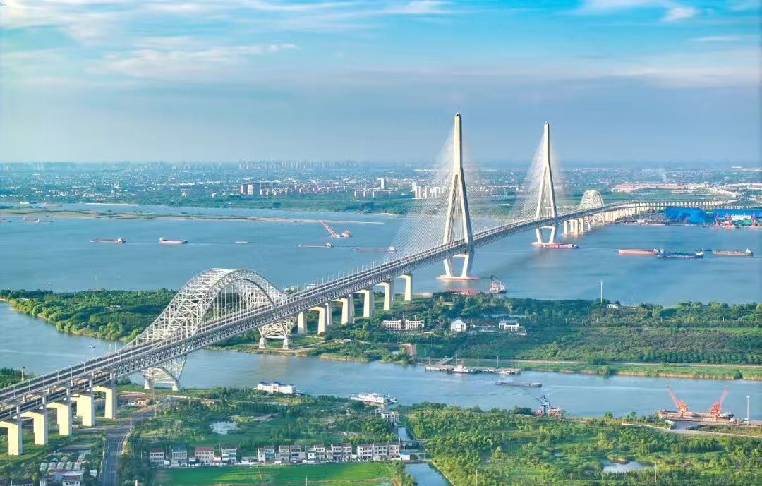 世界级跨越!常泰长江大桥正式通车 世界级跨越!常泰长江大桥正式通车