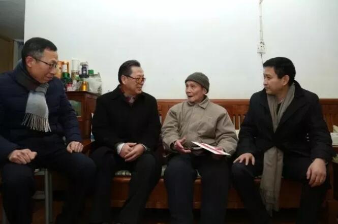 暖冬行动 爱满万家 暖冬行动 爱满万家