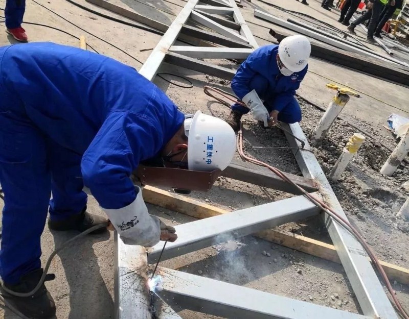 中铁工业旗下中铁重工驰援火神山医院建设 中铁工业旗下中铁重工驰援火神山医院建设