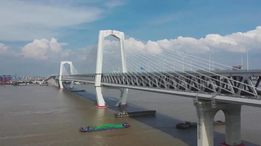 商合杭高铁两座“世界之最”桥梁携手通车
