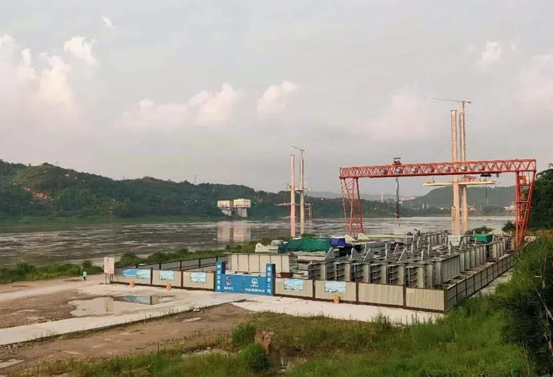 重庆水土嘉陵江大桥、宝成铁路涪江大桥经受洪水考验