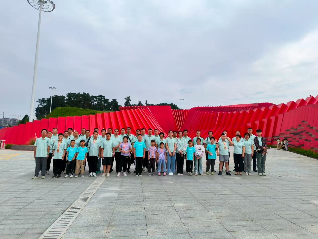 请体验来自中铁工业劳模先进的专属幸福亲子夏日时光 请体验来自中铁工业劳模先进的专属幸福亲子夏日时光